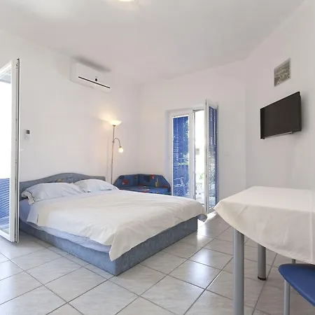 Apartments&rooms Nikolić Fažana