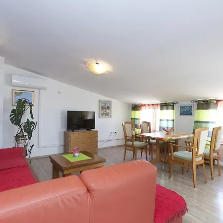 Apartments&rooms Nikolić 3*
