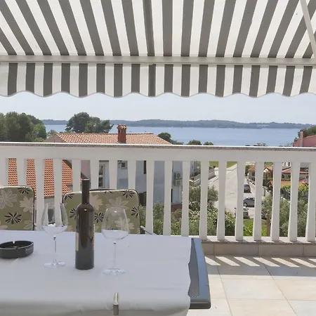 Apartments&rooms Nikolić Pensjonat 3*