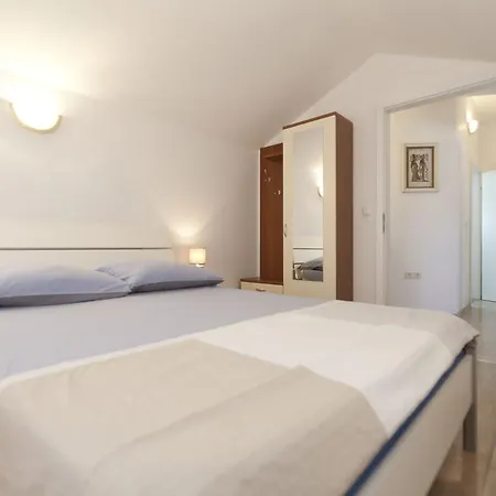 Apartments&rooms Nikolić Pensjonat Fažana