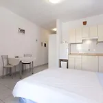 بيت ضيافة & Nikolic 3*